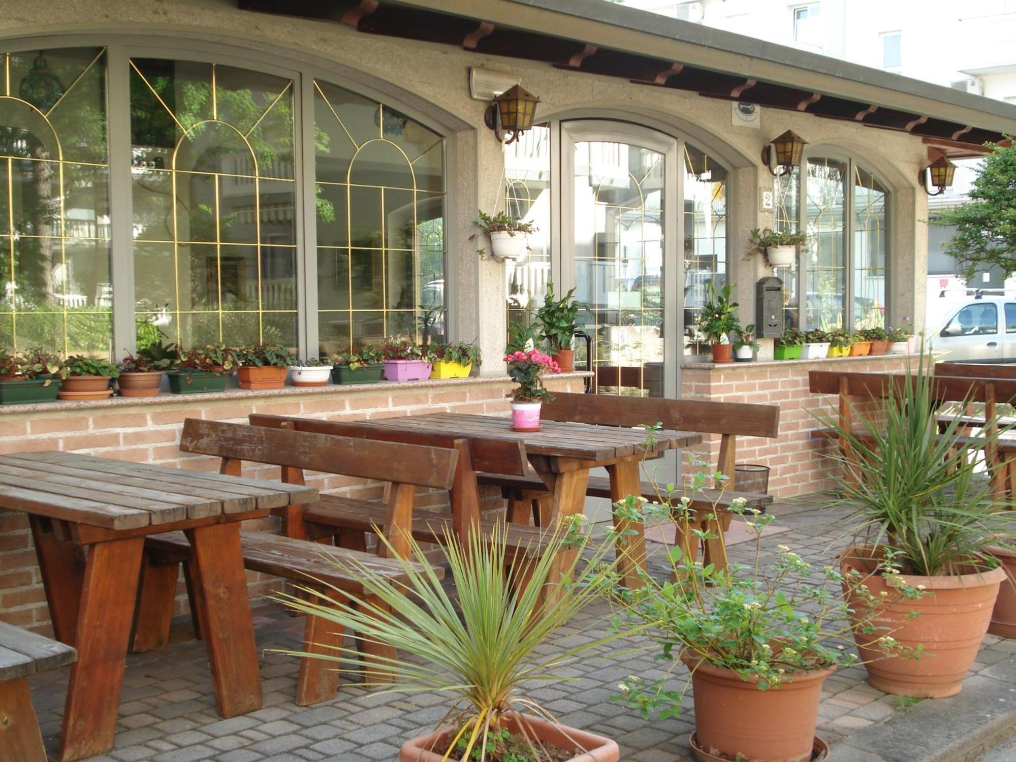 La Quercia Hotel Lignano Sabbiadoro Eksteriør billede