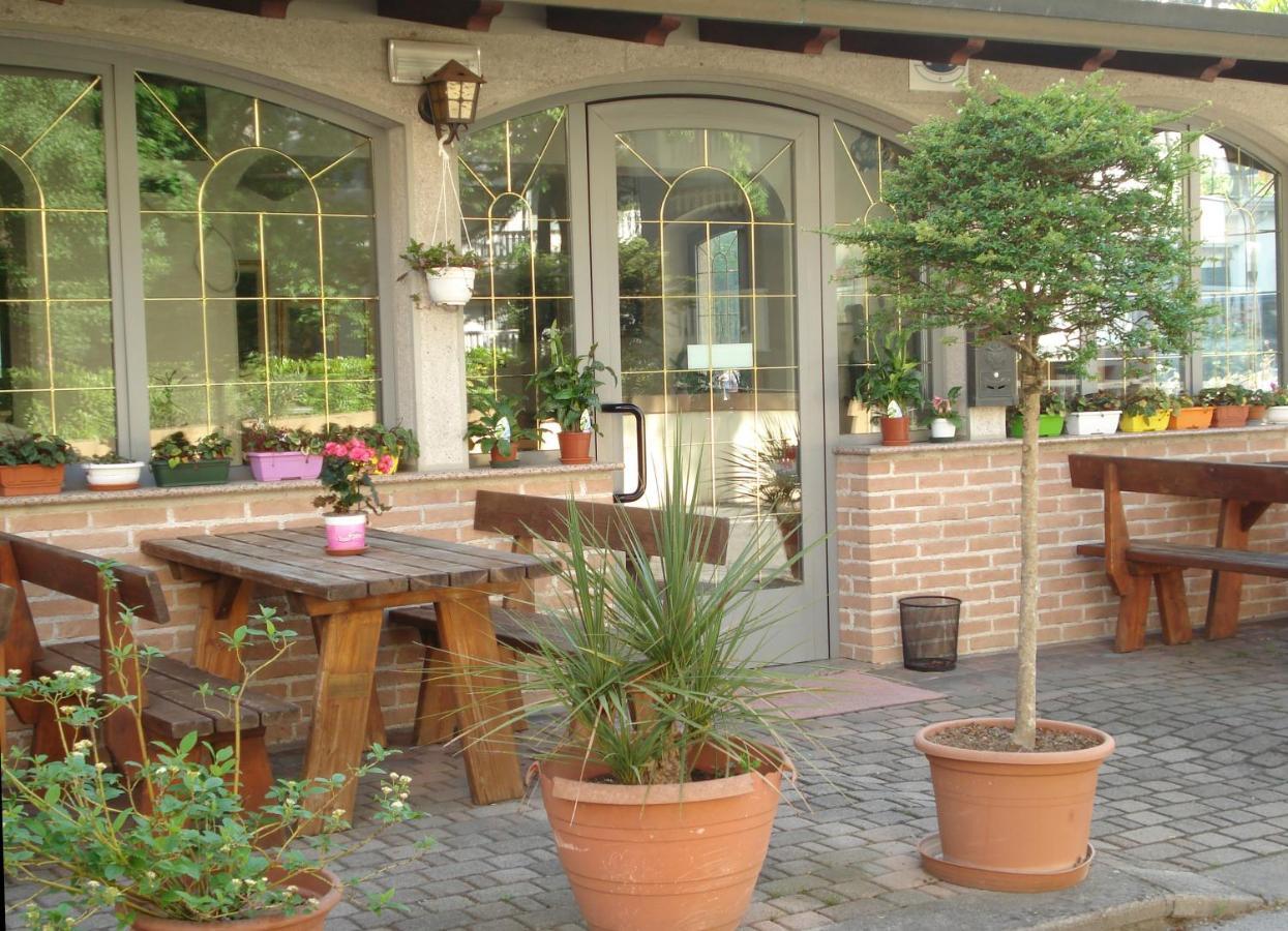 La Quercia Hotel Lignano Sabbiadoro Eksteriør billede